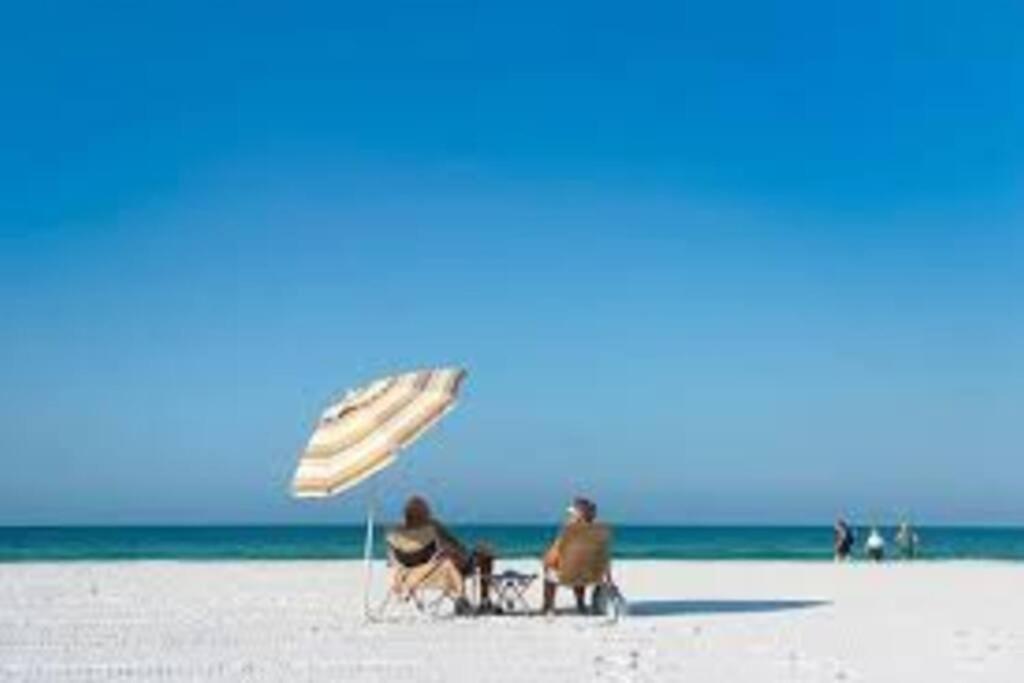 فيلا Rowena House 2Bd Den 2Bth Heated Pool Near Siesta Key ساراسوتا المظهر الخارجي الصورة